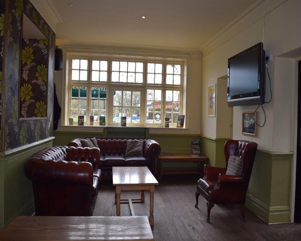 The Cranley Hotel Cranleigh Exterior foto
